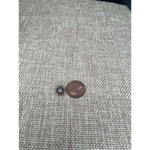 Bundle of 2 pair Brighton Earrings Betsey Mini Post and Twinkle Mini Post Stampe - Picture 9 of 9